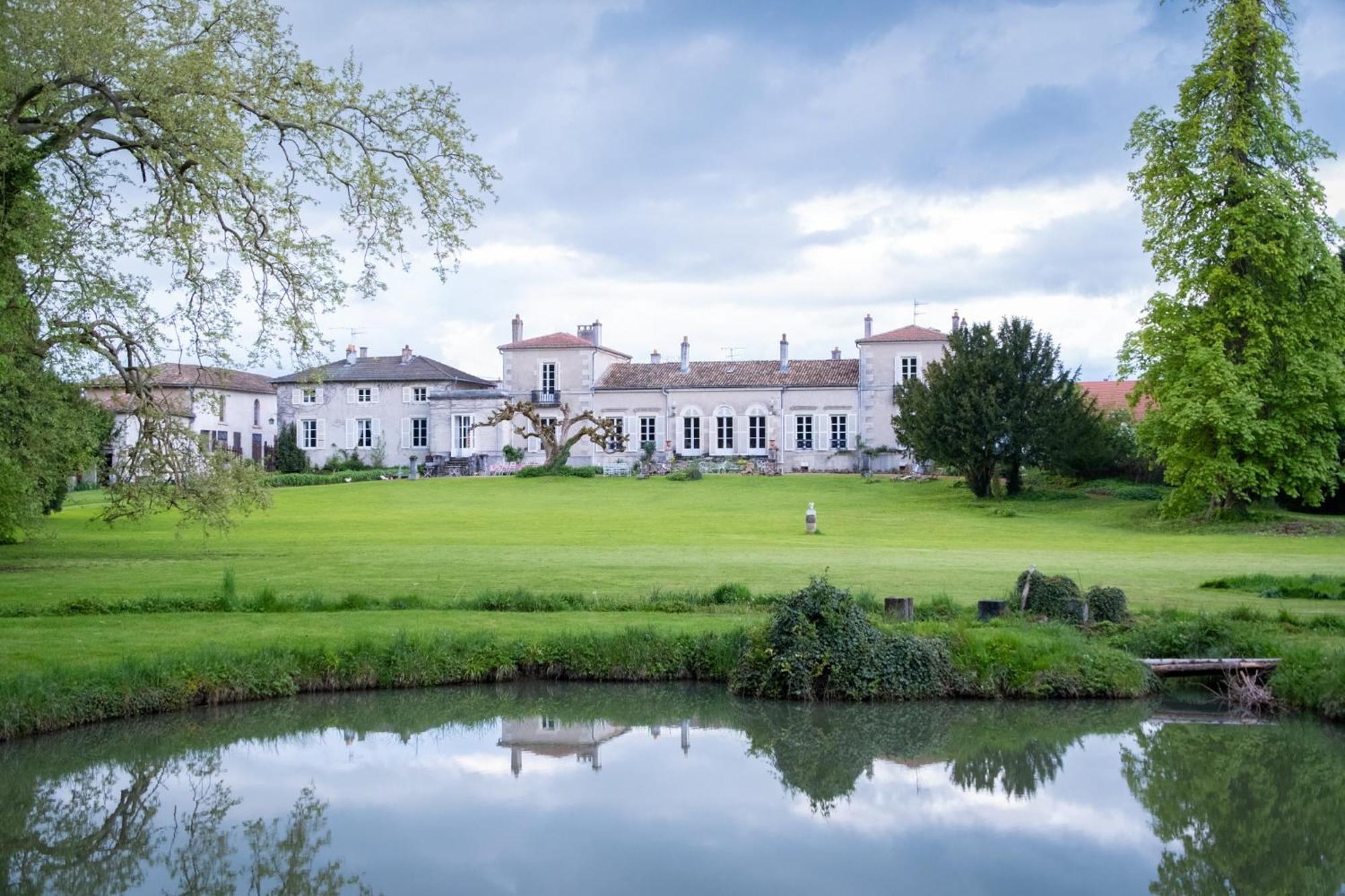 Chateau De Choloy Exterior photo