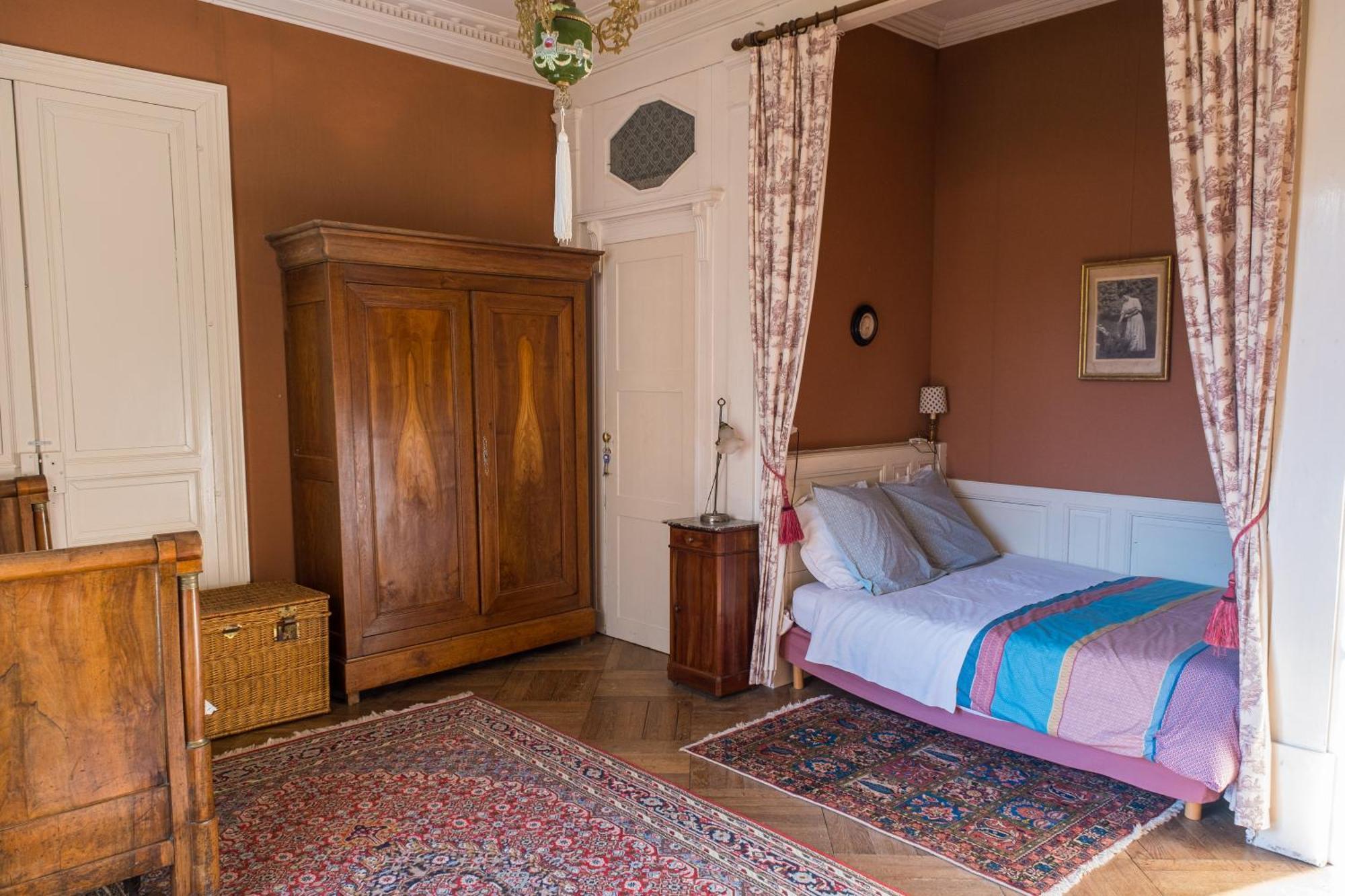 Chateau De Choloy Room photo