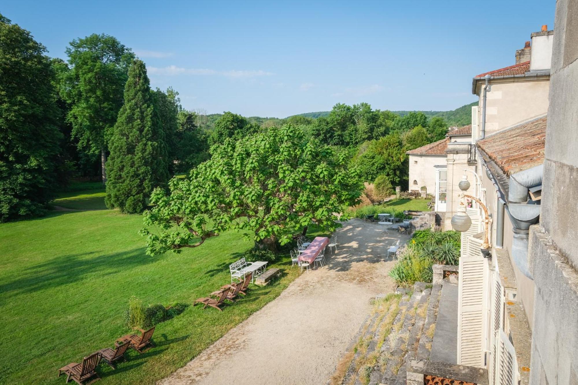 Chateau De Choloy Exterior photo